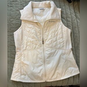 Columbia Women's Ivory Quilted Vest